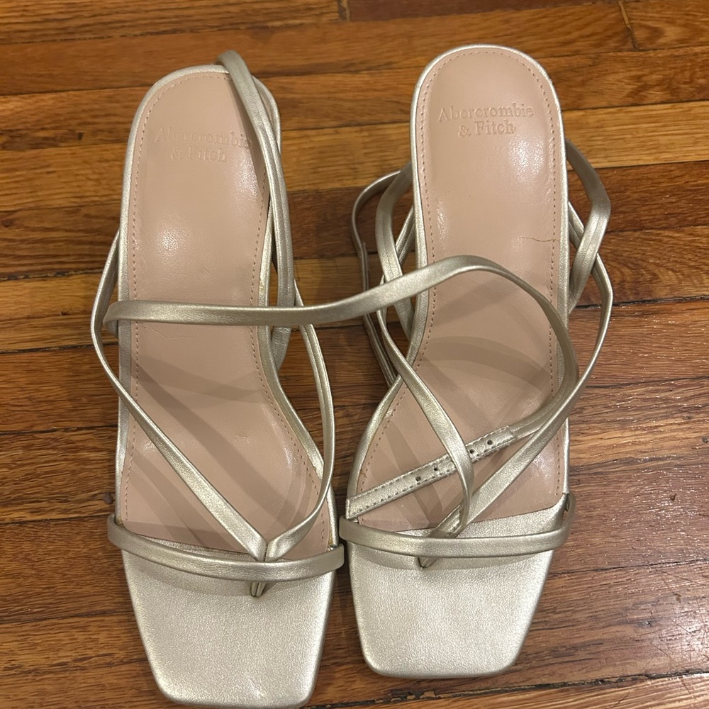 Abercrombie & Fitch Women's Metallic Sandals